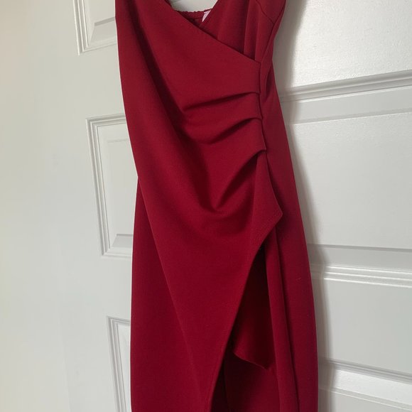 Short Red Dress with Slit - Picture 4 of 5